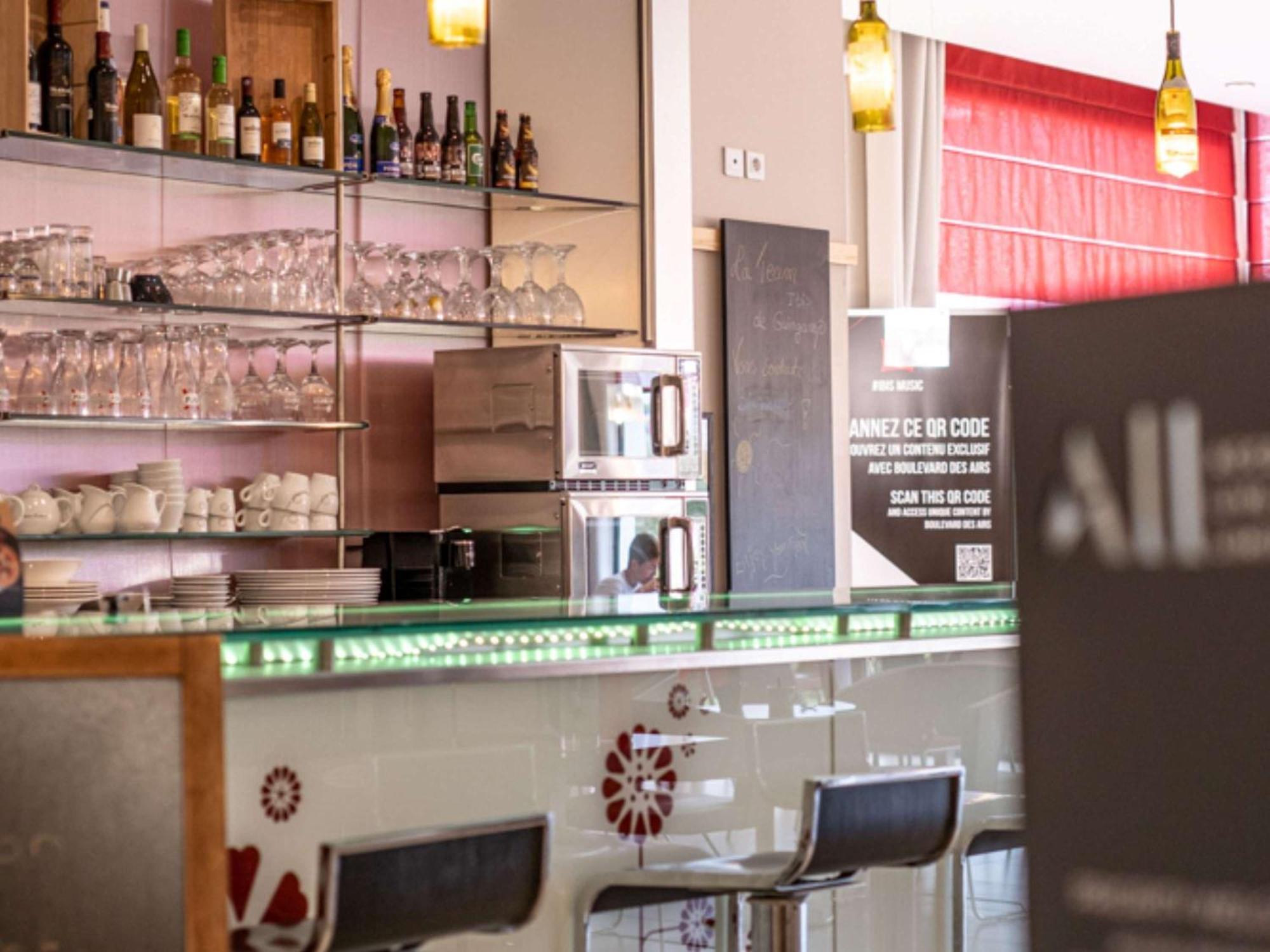 Hotel Ibis Guingamp Coeur De Bretagne Ploumagoar Kültér fotó