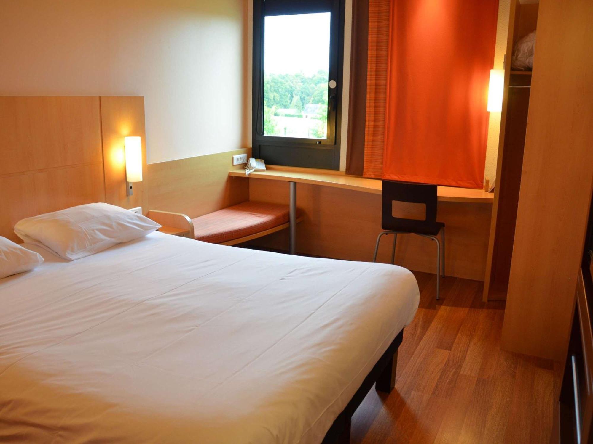 Hotel Ibis Guingamp Coeur De Bretagne Ploumagoar Kültér fotó