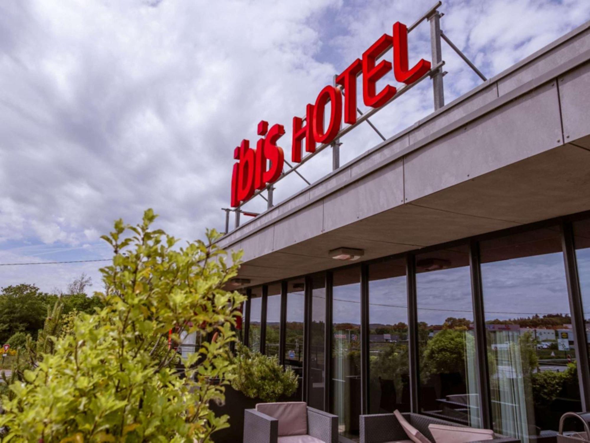 Hotel Ibis Guingamp Coeur De Bretagne Ploumagoar Kültér fotó